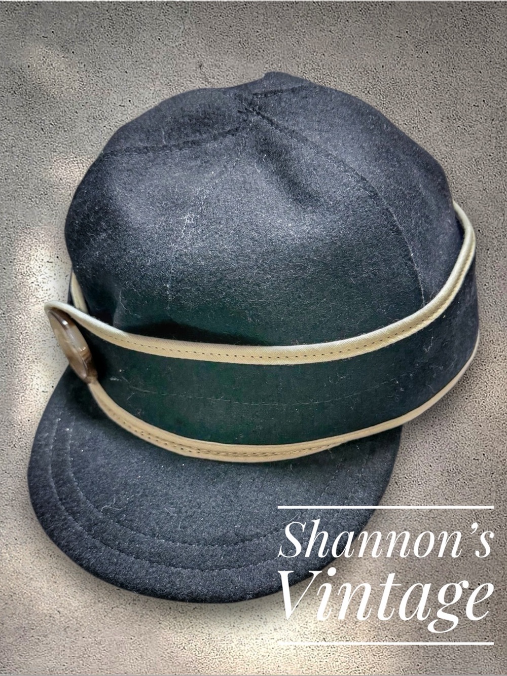 Stormy Kromer NWT Made in USA Women's sz 7 1/8 the Button-Up Wool Cap